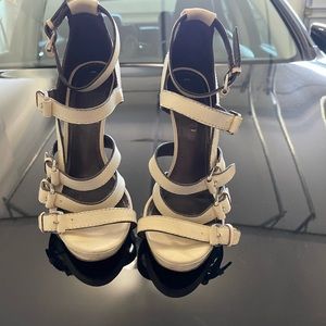 BCBG Stylish High Heels - Off-White, Size 8-8.5